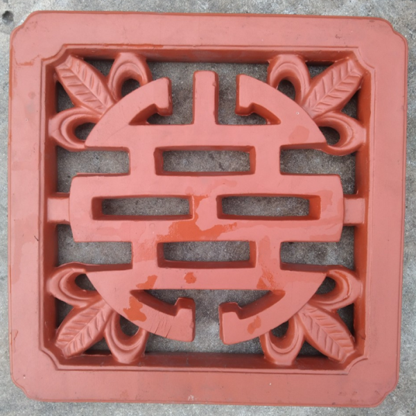 Bông gió gốm 30×30 chữ thọ đỏ 01