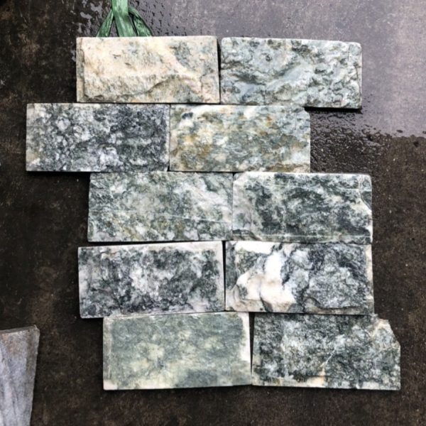 Đá nhập khẩu lồi 10×20 xanh ngọc 01