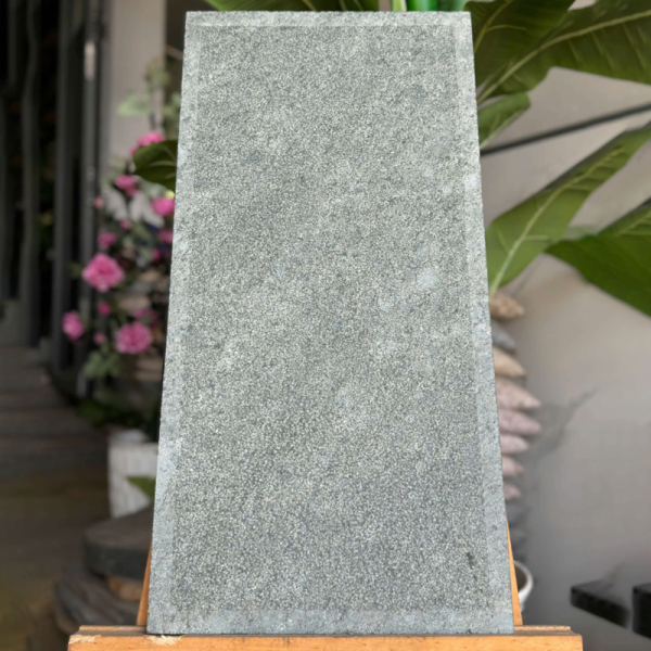 Đá trong nước băm 30×60 xanh rêu cà viền 01