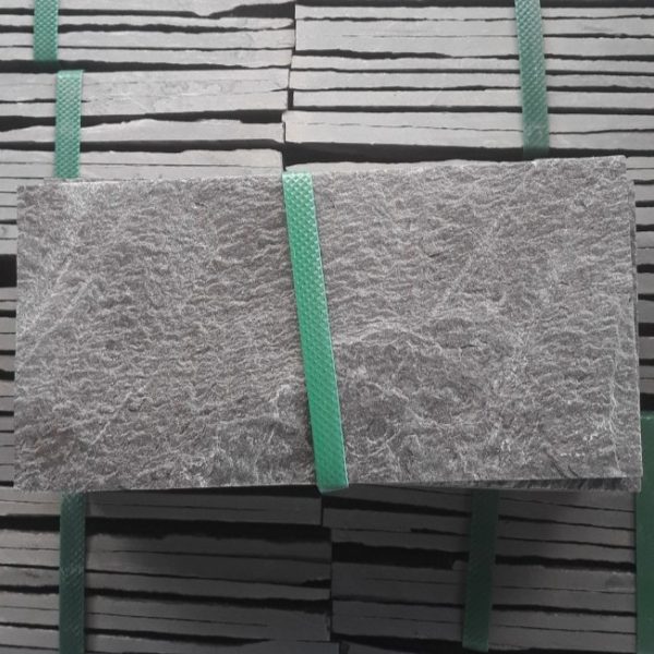 Đá trong nước chẻ 10×20 xanh 01