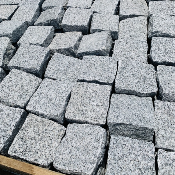 Đá trong nước cubic 10×10 granit trắng 01