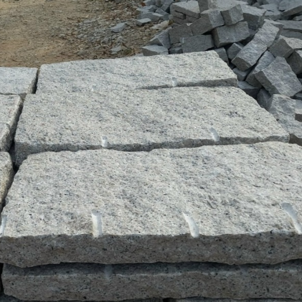 Đá trong nước granit 30×60 trắng 01