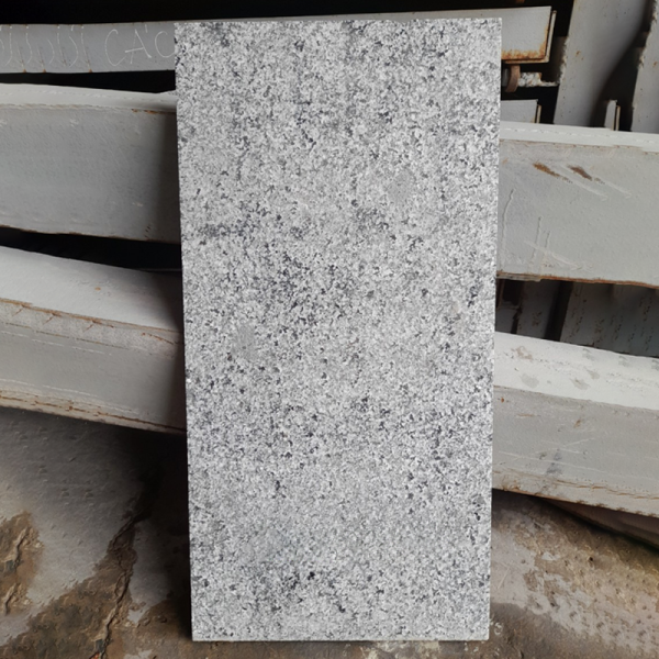 Đá trong nước khò 30×60 đen SH 01