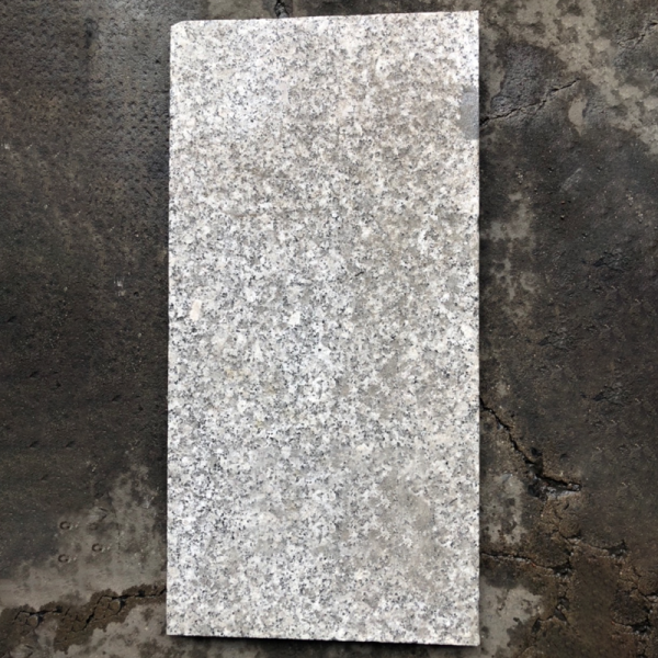 Đá trong nước khò 30×60 trắng suối lau 01
