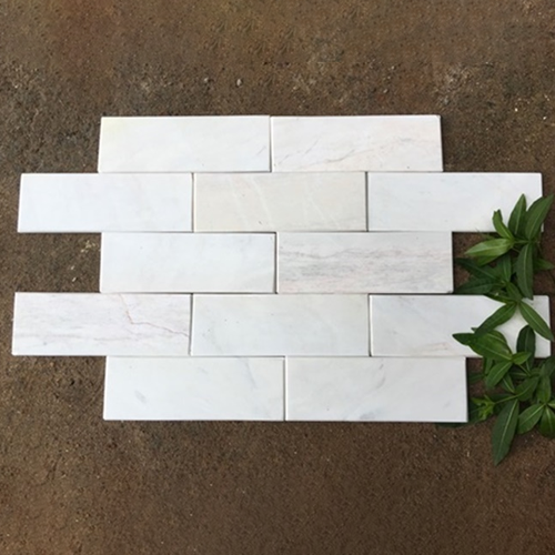 Đá trong nước mài bóng 7.5×22 trắng sữa 01