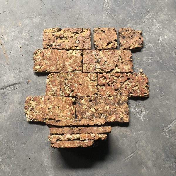 Đá trong nước ong 10×20 vàng 01